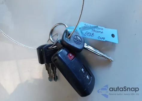 2016 Toyota Tacoma Trd Sport z USA, uszkodzony, nr VIN 3TMDZ5BN3GM005438